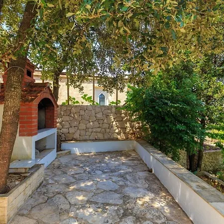 Mari Apartment Zrnovo